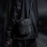 「超迷你百寶袋」Tomtoc Aviator T37 旅行斜背包 - 另送 Nite Ize 鋁製D型扣環 1 個 (預訂貨品，9月25日送出)